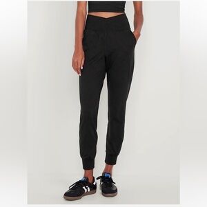 Old Navy Extra High-Waisted CloudComfy Joggers in large TALL